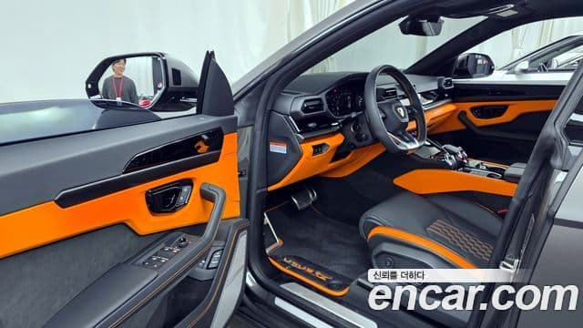 Lamborghini Urus 4.0 V8 SE, 2025 10