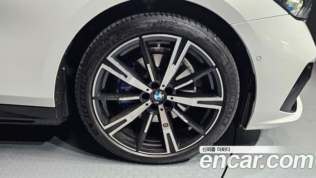 BMW 5시리즈 (G60) 530i xDrive M Sport, 2025 все фото