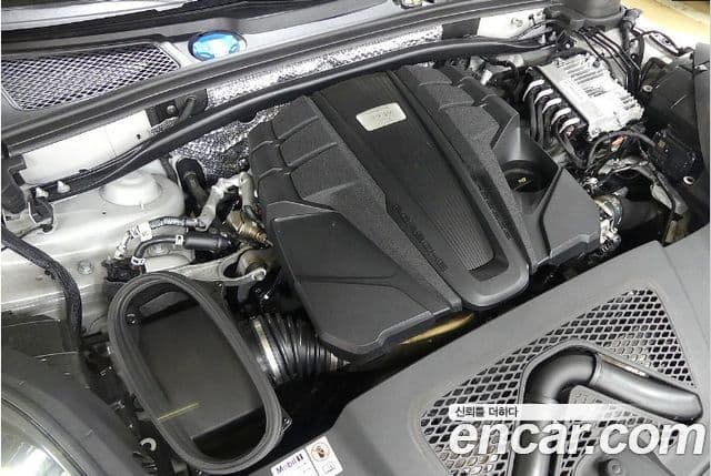 Porsche Macan 95B, 2024 4