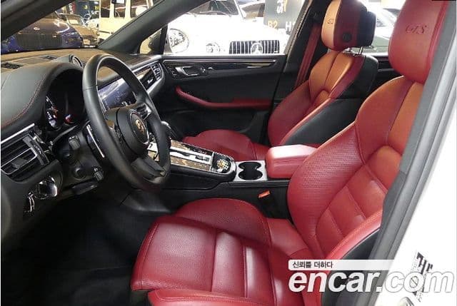 Porsche Macan 95B, 2024 8