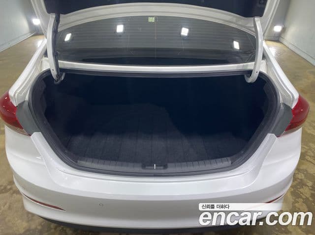 Hyundai Avante AD 1.6 GDI Value Plus, 2018 17