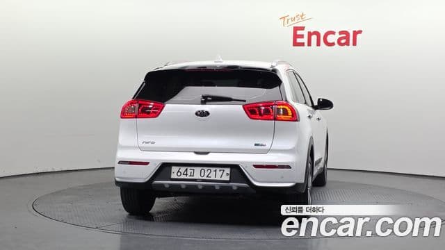 Kia Niro Prestige, 2017 4