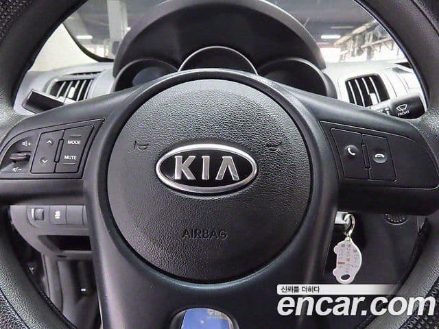 Kia Forte купе Luxury, 2012 13