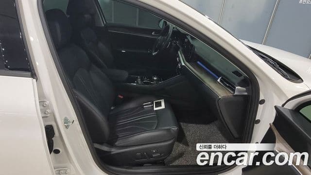 Kia K5 3세대 Signature, 2023 12