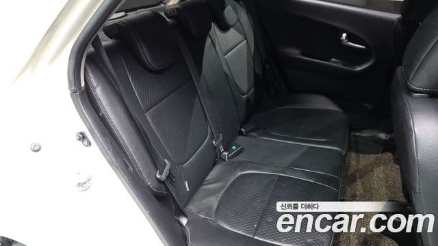 Kia All New Morning Deluxe Trendy, 2015 12