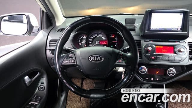 Kia All New Morning Deluxe Trendy, 2015 13