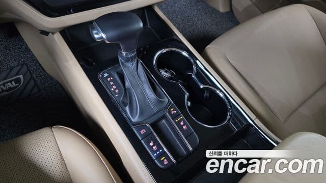 Kia The / новый New Carnival Prestige High Roof, 2019 9