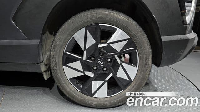 Hyundai Kona гибрид (SX2) Modern, 2023 все фото