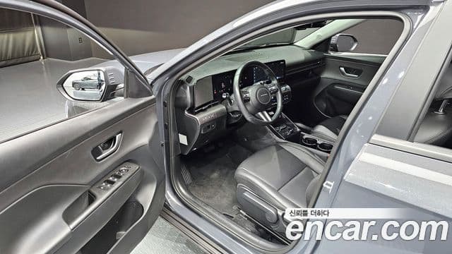 Hyundai Kona гибрид (SX2) Modern, 2023 11