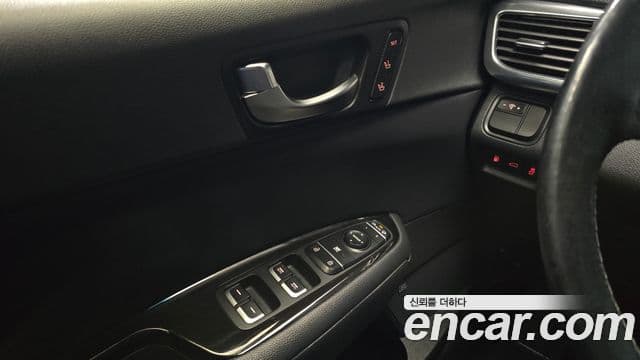 Kia K5 гибрид 2세대 Special, 2016 17