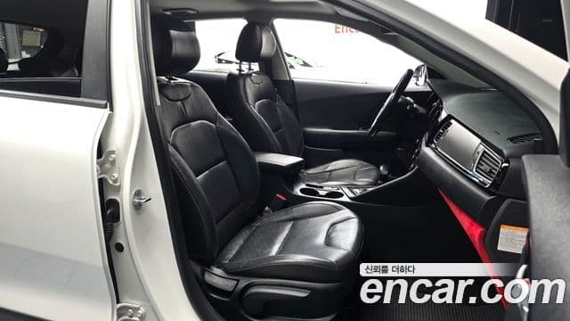 Kia Niro Noblesse, 2017 10