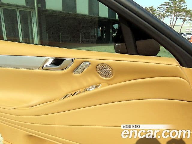 Genesis G80 (RG3) бензин 2.5 турбо AWD, 2025 11