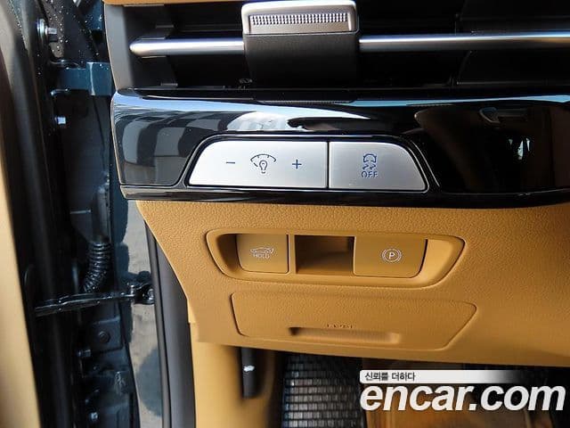 Genesis G80 (RG3) бензин 2.5 турбо AWD, 2025 12