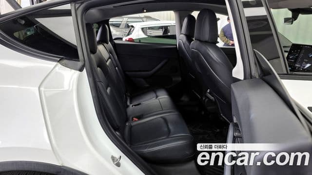 Tesla модель Y Long Range AWD, 2021 12