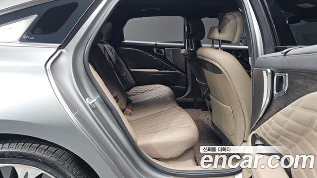 Kia K8 гибрид Signature, 2023 12