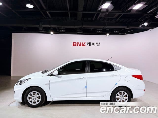 Hyundai Accent(новый кузов / новое поколение) Luxury, 2012 3