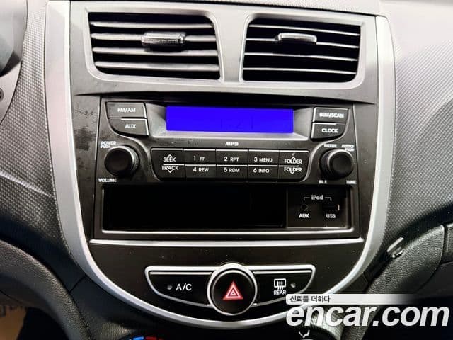 Hyundai Accent(новый кузов / новое поколение) Luxury, 2012 14