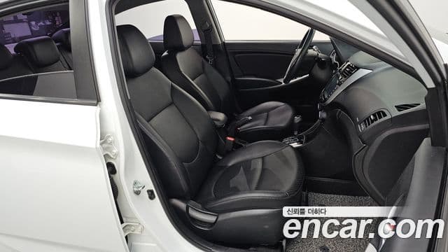 Hyundai Accent(новый кузов / новое поколение) Premium, 2016 10