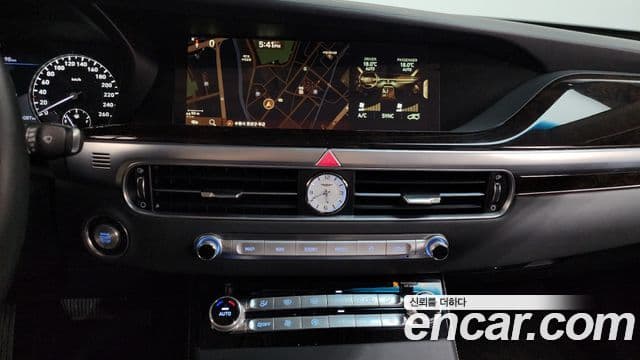 Genesis G90 Premium Luxury, 2019 15