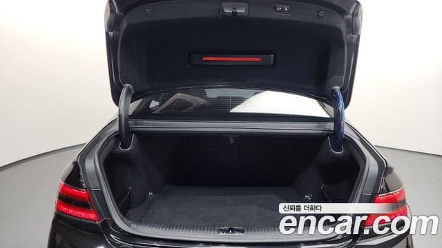 Genesis G90 Premium Luxury, 2019 20