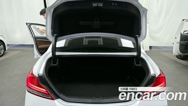 Genesis G70 Elite, 2020 20