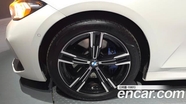 BMW 3시리즈 (G20) 320i M Sport, 2025 все фото