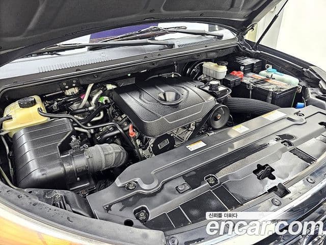 KG모빌리티(SsangYong) Korando 투리스모 4WD GT 9인승, 2015 6