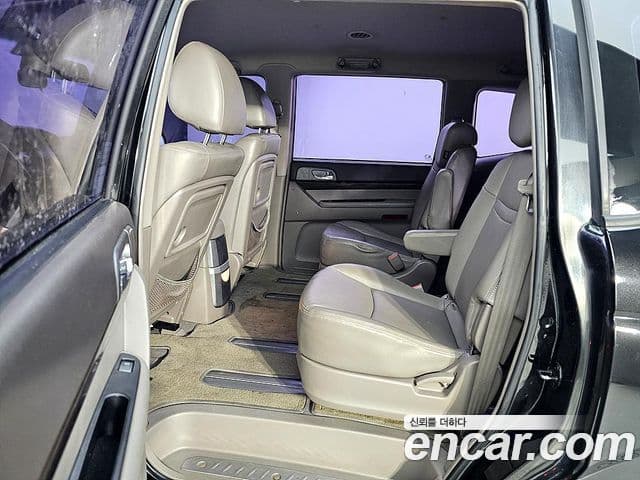 KG모빌리티(SsangYong) Korando 투리스모 4WD GT 9인승, 2015 9