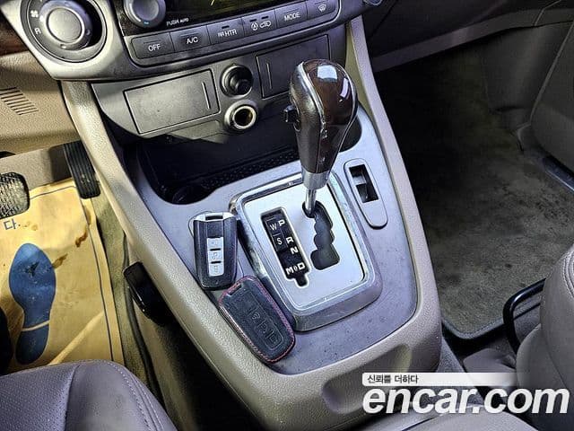 KG모빌리티(SsangYong) Korando 투리스모 4WD GT 9인승, 2015 13