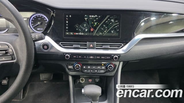 Kia The / новый New Niro Luxury, 2021 17