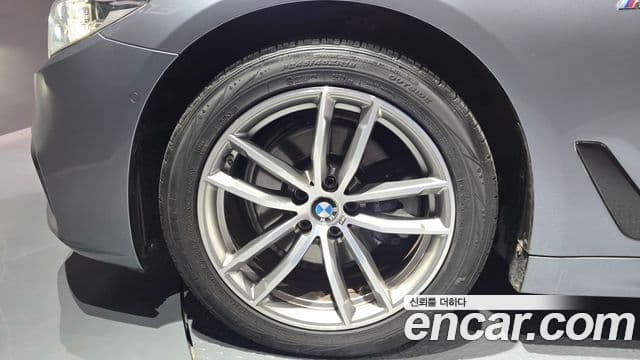 BMW 5시리즈 (G30) 520d M Sport, 2017 все фото