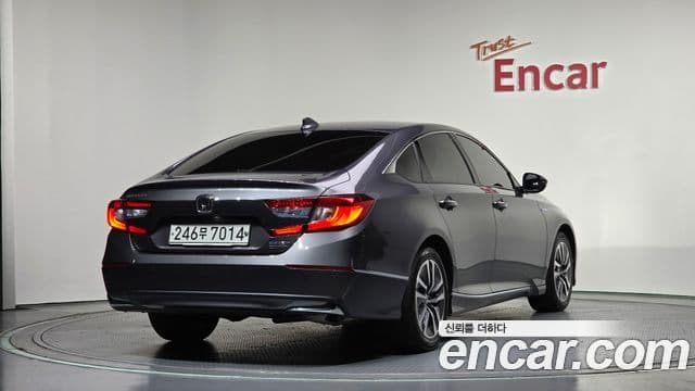 Honda Accord 10세대 2.0 гибрид Туринг (Touring), 2019 2