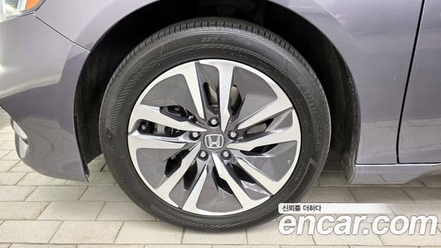 Honda Accord 10세대 2.0 гибрид Туринг (Touring), 2019 все фото