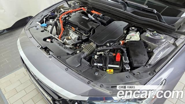 Honda Accord 10세대 2.0 гибрид Туринг (Touring), 2019 6