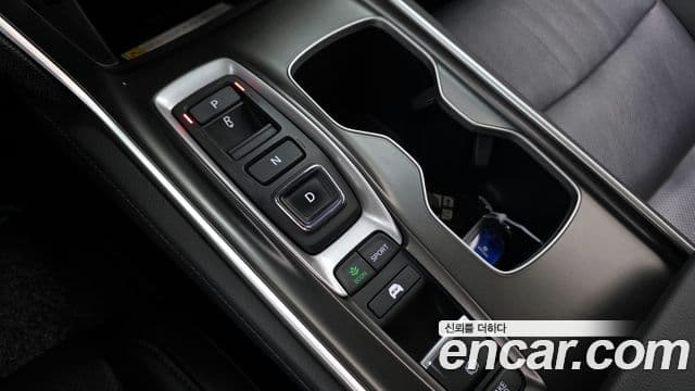 Honda Accord 10세대 2.0 гибрид Туринг (Touring), 2019 9