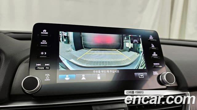 Honda Accord 10세대 2.0 гибрид Туринг (Touring), 2019 16