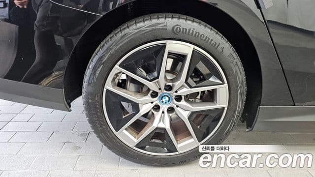 BMW 5시리즈 (G60), 2024 все фото