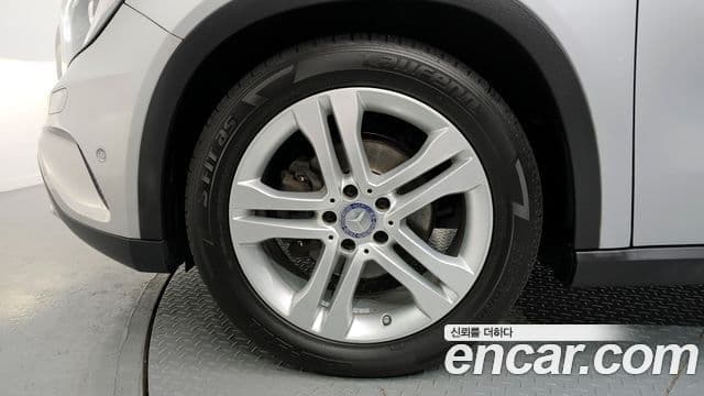 Mercedes-Benz GLA-класс X156 GLA200 d 4MATIC, 2016 все фото