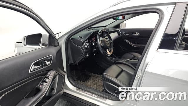 Mercedes-Benz GLA-класс X156 GLA200 d 4MATIC, 2016 11