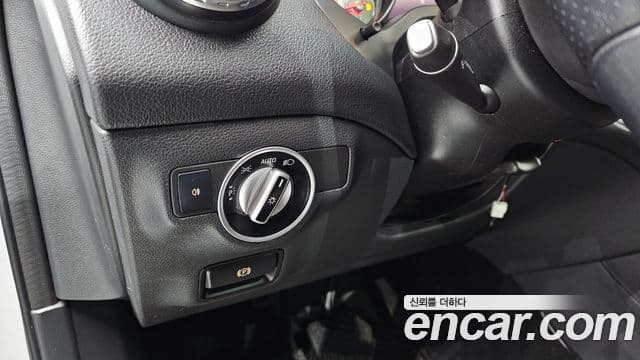 Mercedes-Benz GLA-класс X156 GLA200 d 4MATIC, 2016 12