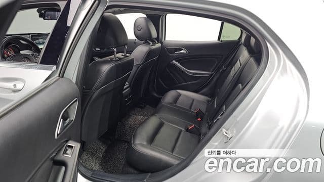 Mercedes-Benz GLA-класс X156 GLA200 d 4MATIC, 2016 16