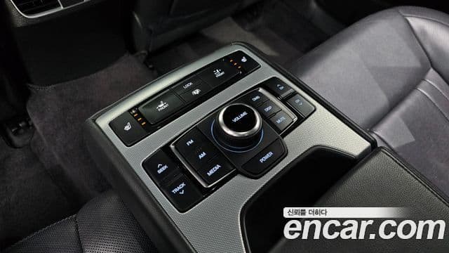 Genesis G80 Premium Luxury, 2017 19