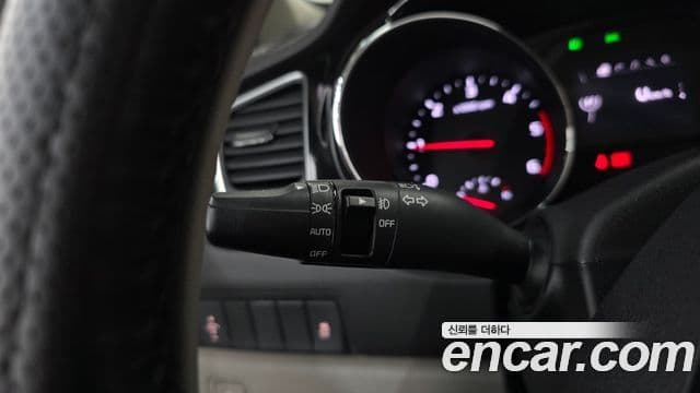 Kia All New Carnival Prestige, 2016 17