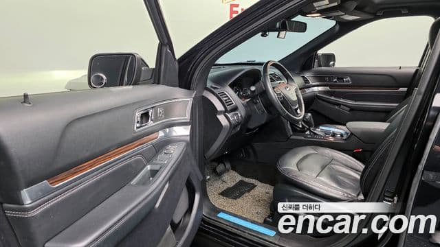 Ford Explorer 5세대, 2019 11