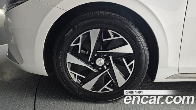 Hyundai The / новый New Grandeur IG гибрид Le Blanc, 2022 все фото