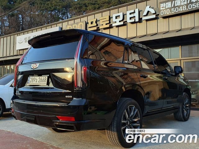 Cadillac Escalade 5세대 Sport Platinum, 2022 3