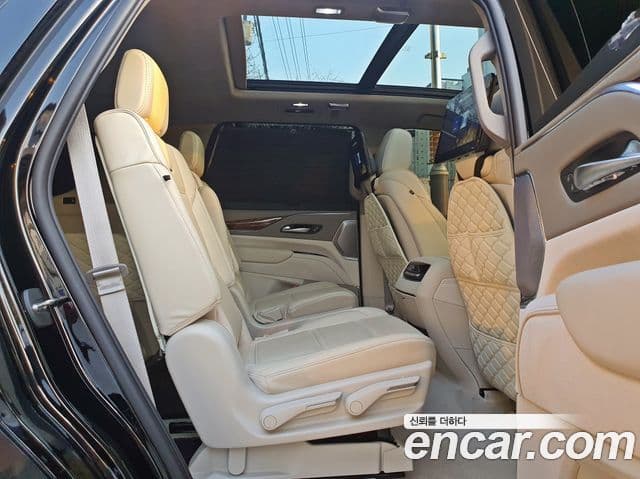 Cadillac Escalade 5세대 Sport Platinum, 2022 7