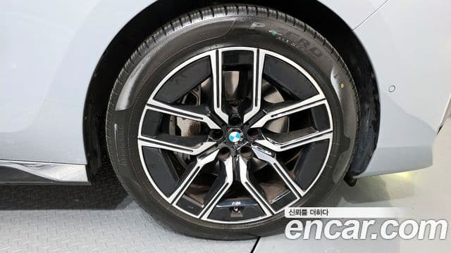 BMW 7시리즈 (G70) 740i sDrive M Sport, 2023 все фото
