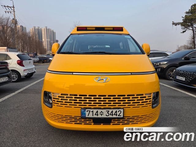 Hyundai Staria 15인승, 2023 2