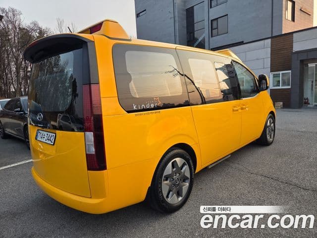Hyundai Staria 15인승, 2023 4